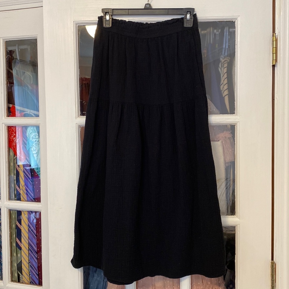 Universal Thread Black Gauve Skirt, xs
